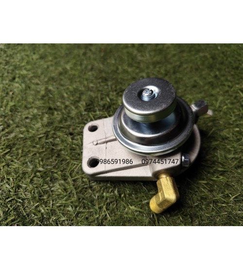 Bơm tay nhiên liệu xe nâng TCM 3.5 tấn FD35T3S